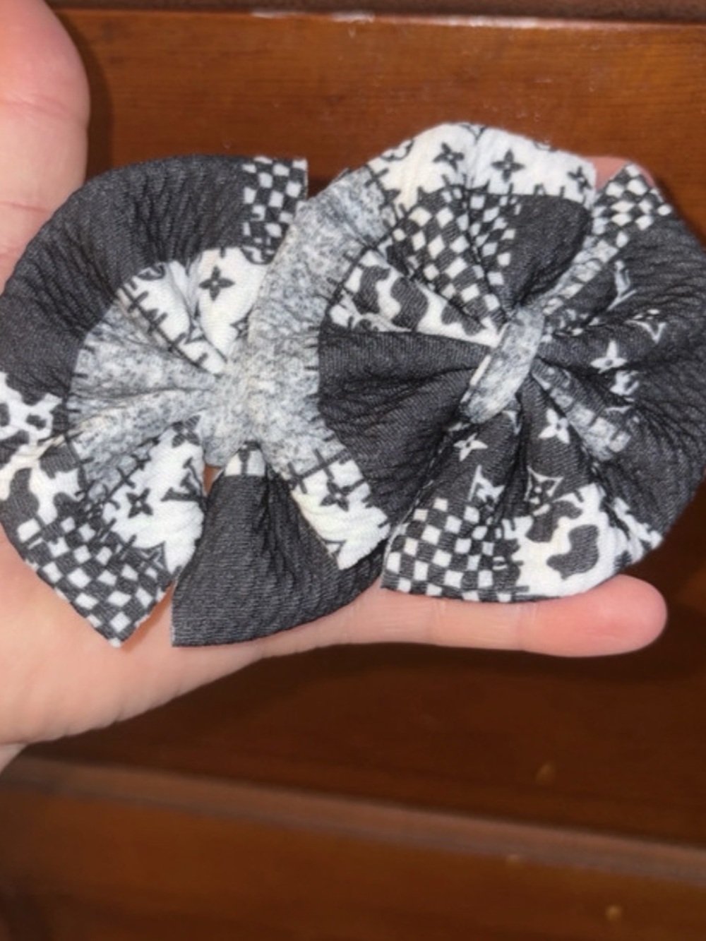 Black & White Patterned Piggie Clips